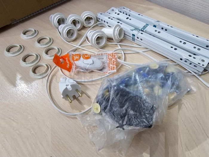 Стол косметический с подсветкой Сура, дуб сонома/белый